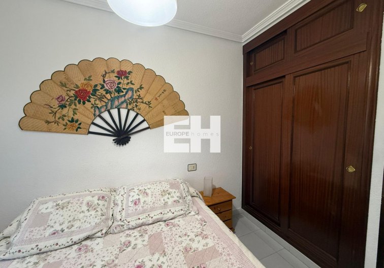 Resale - Apartment - Torrevieja - Acequion