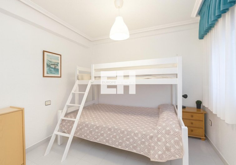 Resale - Apartment - Torrevieja - Acequion