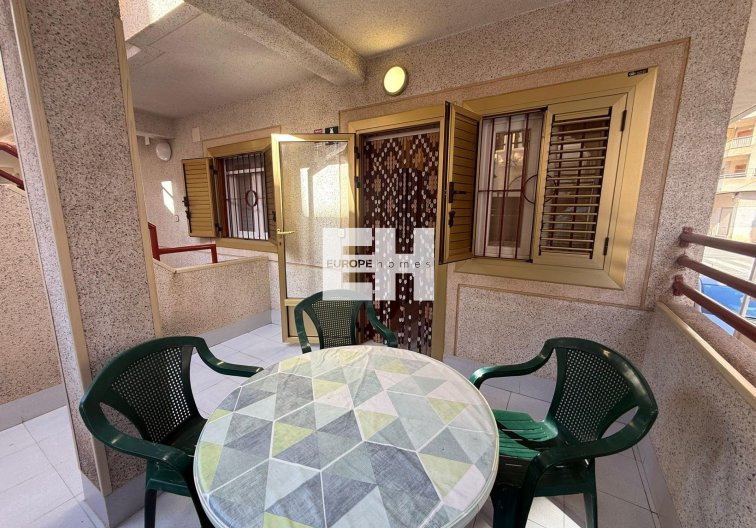 Resale - Apartment - Torrevieja - Acequion