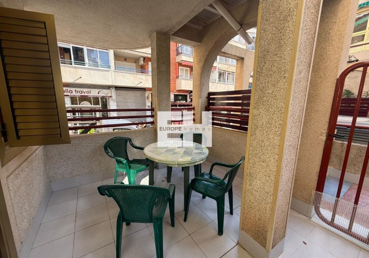 Resale - Apartment - Torrevieja - Acequion