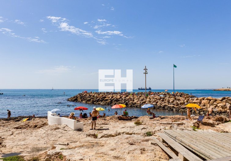 Resale - Apartment - Torrevieja - Acequion