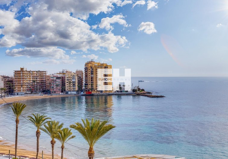 Resale - Apartment - Torrevieja - Acequion