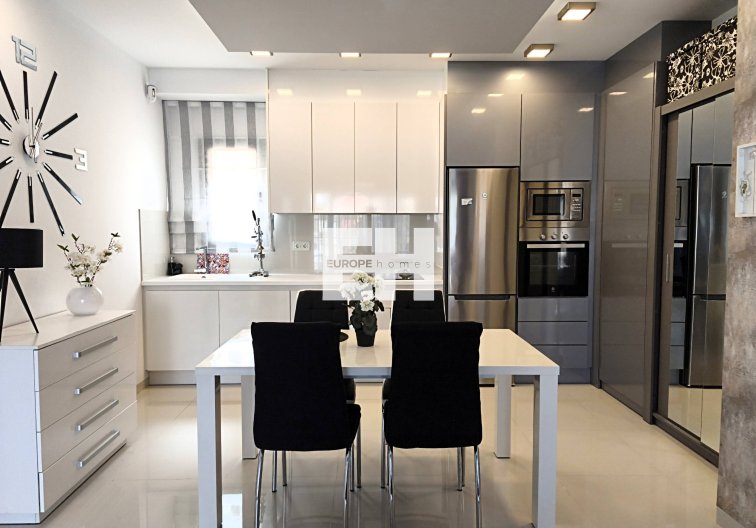 Segunda mano - Apartamento  - Pilar de la Horadada - La Torre De La Horadada