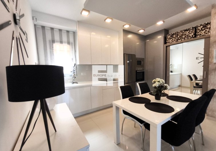 Segunda mano - Apartamento  - Pilar de la Horadada - La Torre De La Horadada