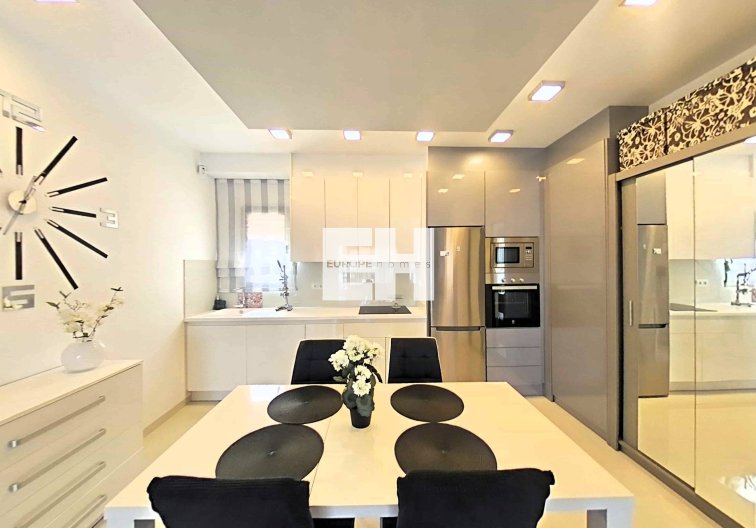 Segunda mano - Apartamento  - Pilar de la Horadada - La Torre De La Horadada