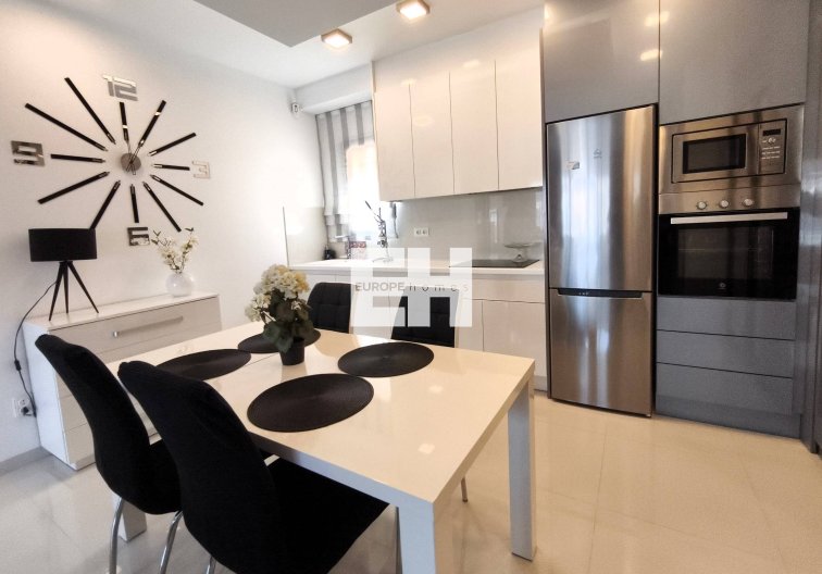 Segunda mano - Apartamento  - Pilar de la Horadada - La Torre De La Horadada