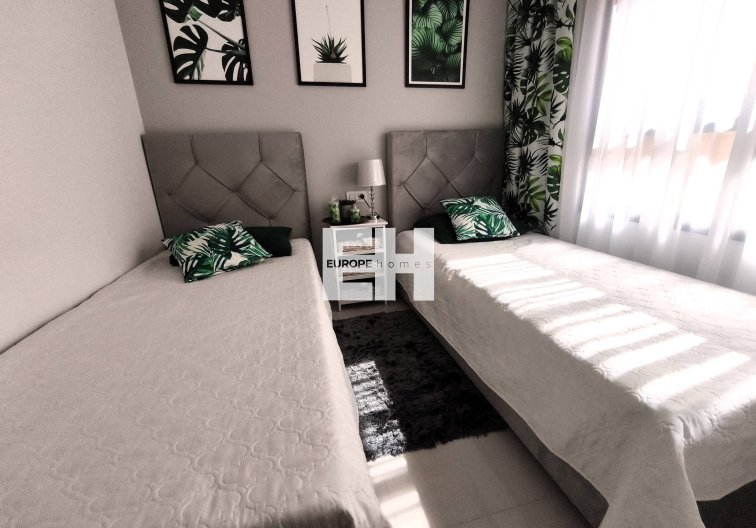 Segunda mano - Apartamento  - Pilar de la Horadada - La Torre De La Horadada