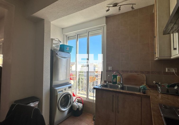 Segunda mano - Apartamento  - Torrevieja - Estacion De Autobuses