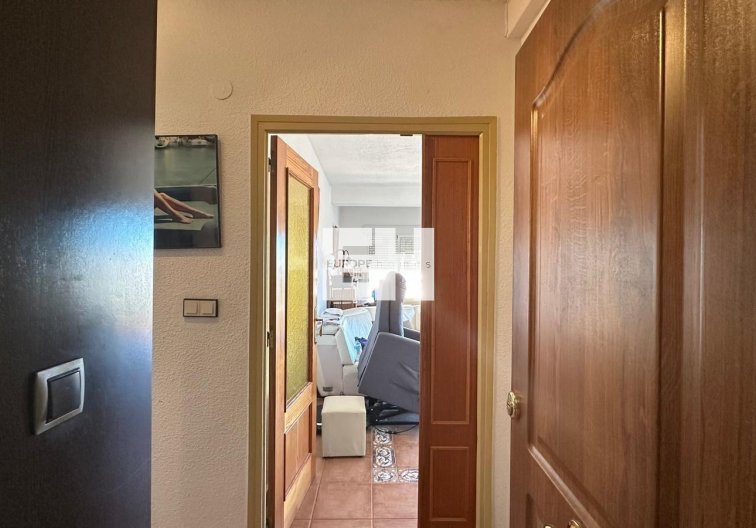 Segunda mano - Apartamento  - Torrevieja - Estacion De Autobuses