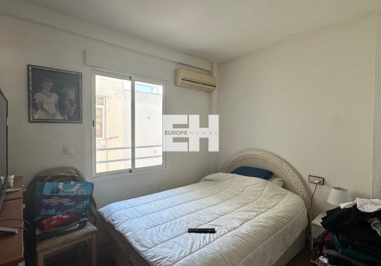 Segunda mano - Apartamento  - Torrevieja - Estacion De Autobuses