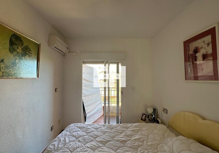 Segunda mano - Apartamento  - Torrevieja - Estacion De Autobuses