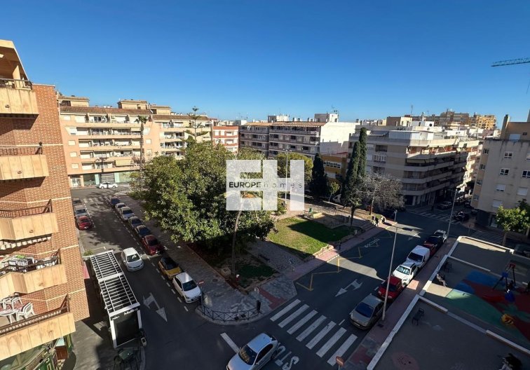 Segunda mano - Apartamento  - Torrevieja - Estacion De Autobuses