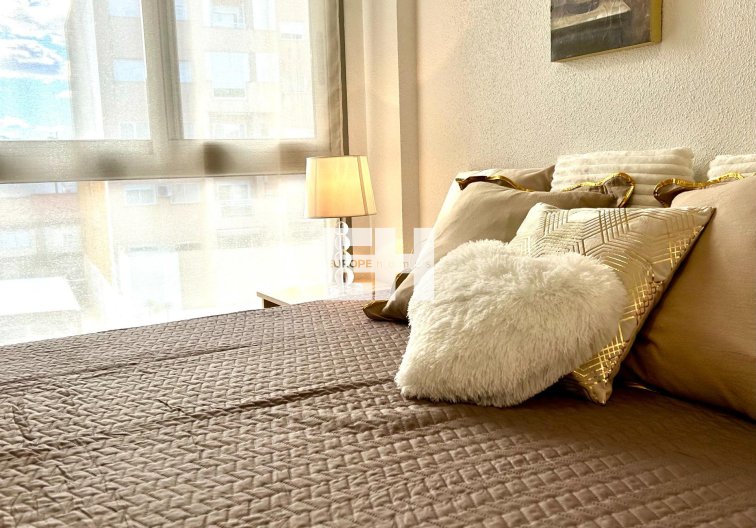 Segunda mano - Apartamento  - Torrevieja - Centro