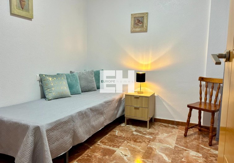 Segunda mano - Apartamento  - Torrevieja - Centro