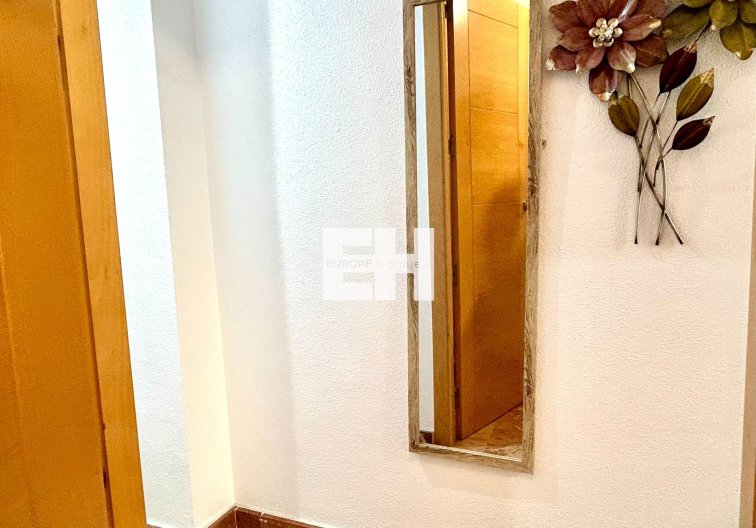 Segunda mano - Apartamento  - Torrevieja - Centro