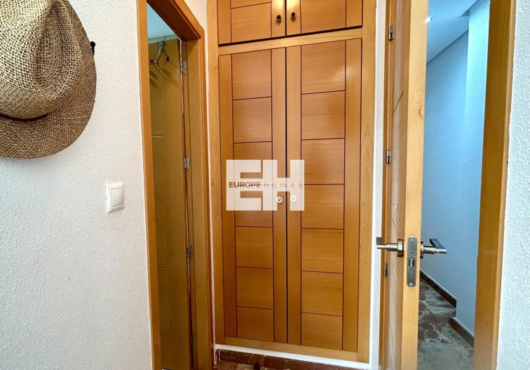 Segunda mano - Apartamento  - Torrevieja - Centro