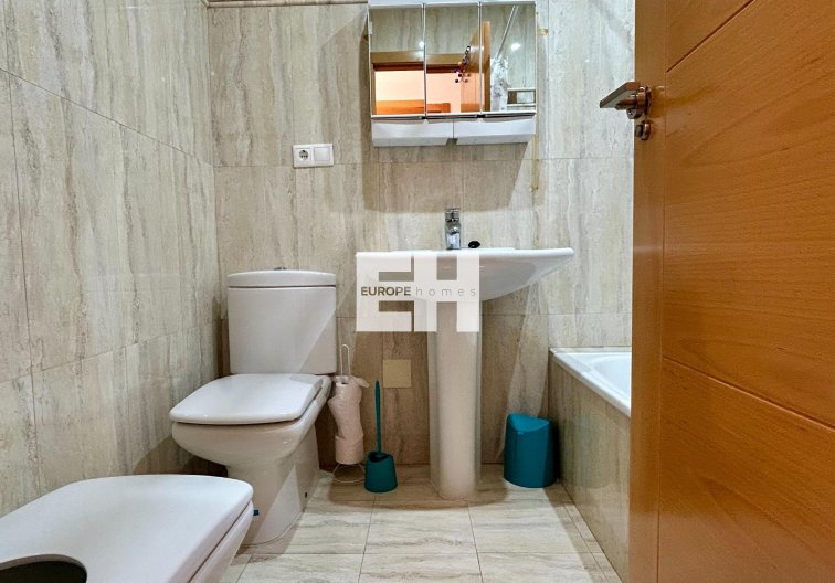 Segunda mano - Apartamento  - Torrevieja - Centro