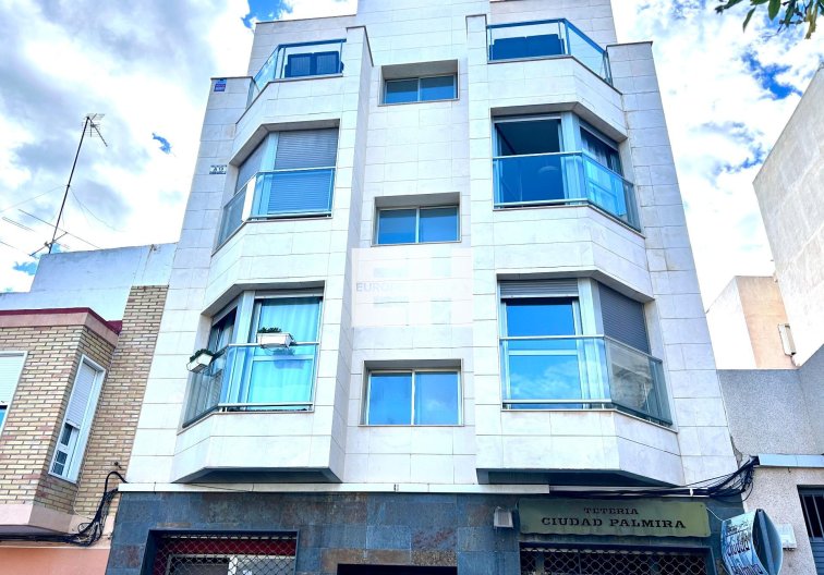 Segunda mano - Apartamento  - Torrevieja - Centro