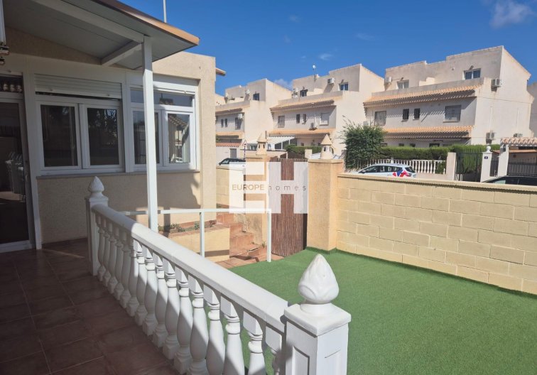 Resale - Semi Detached - Orihuela Costa - Playa Flamenca