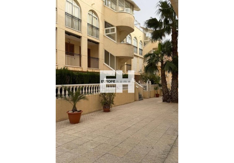 Resale - Apartment - Orihuela Costa - La Regia