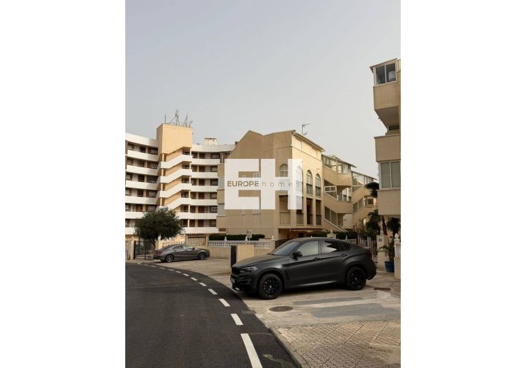 Resale - Apartment - Orihuela Costa - La Regia