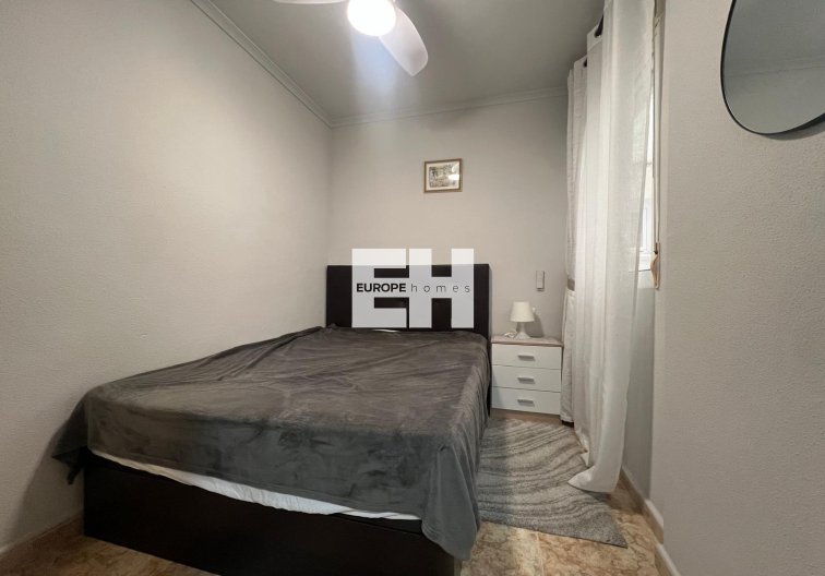 Segunda mano - Apartamento  - Torrevieja - Centro