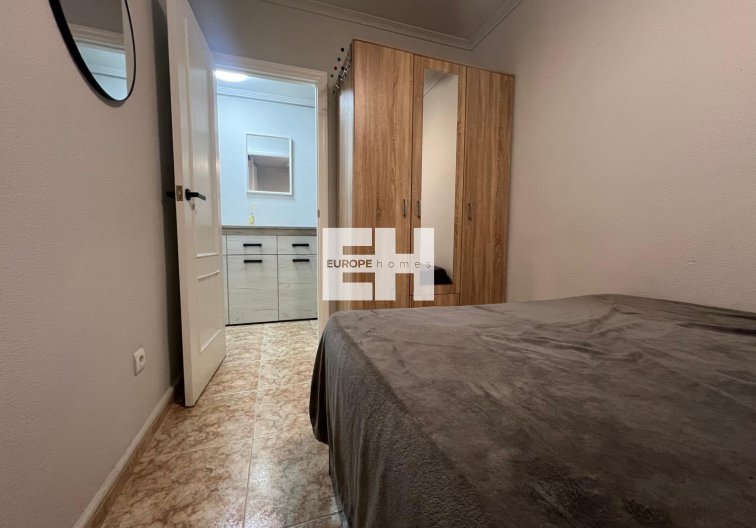 Segunda mano - Apartamento  - Torrevieja - Centro