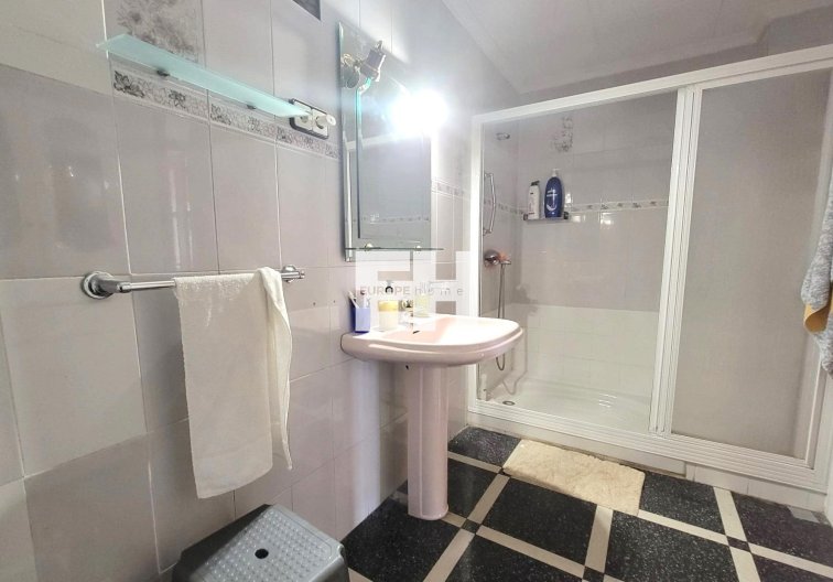 Segunda mano - Apartamento  - Torrevieja - Centro