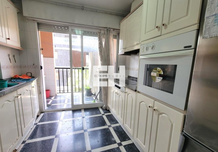 Segunda mano - Apartamento  - Torrevieja - Centro