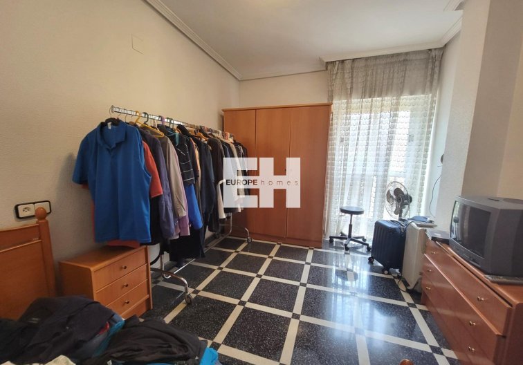 Segunda mano - Apartamento  - Torrevieja - Centro