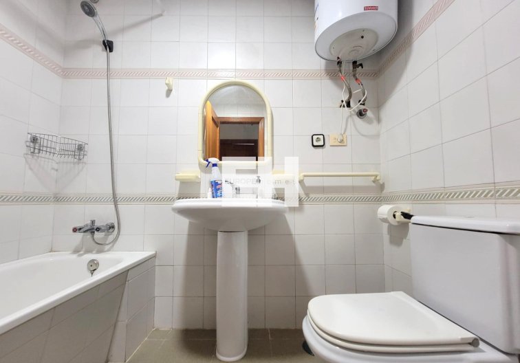 Segunda mano - Apartamento  - Torrevieja - Centro