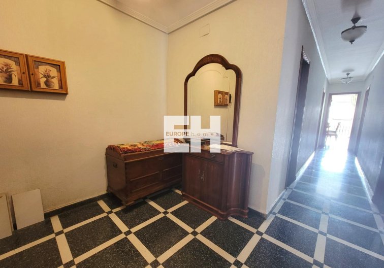 Segunda mano - Apartamento  - Torrevieja - Centro