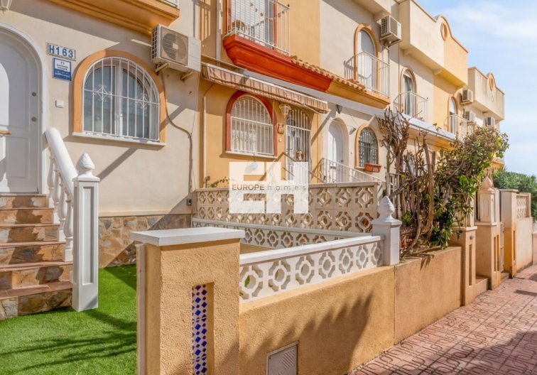 Segunda mano - town house - Orihuela Costa - Costa Blanca
