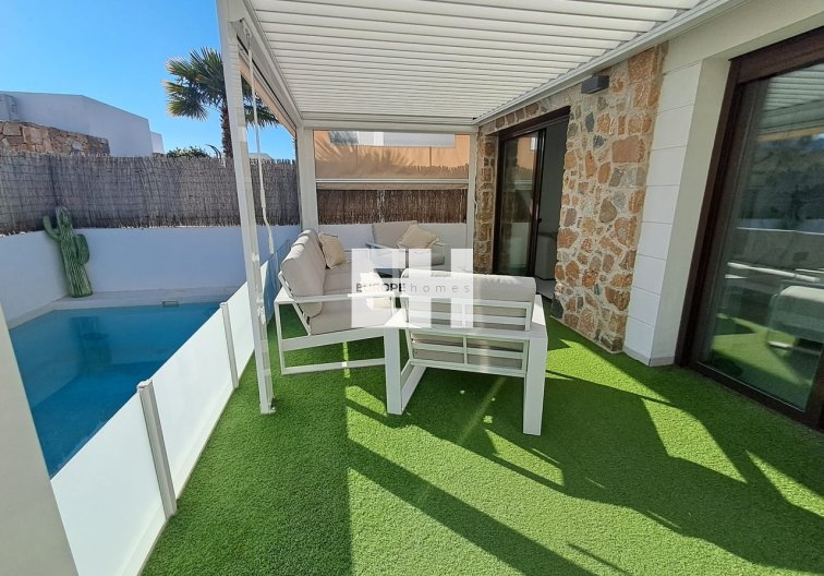 Segunda mano - villa - Cabo Roig - Costa Blanca