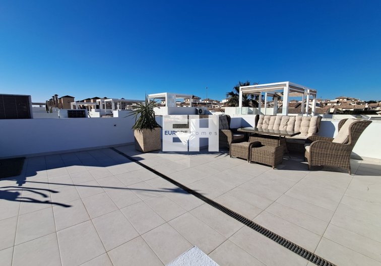 Segunda mano - villa - Cabo Roig - Costa Blanca