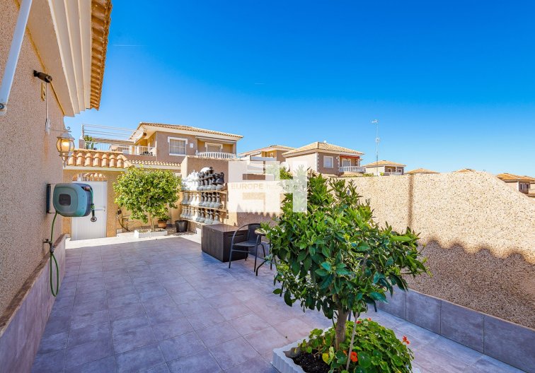 Segunda mano - villa - Torrevieja - Costa Blanca