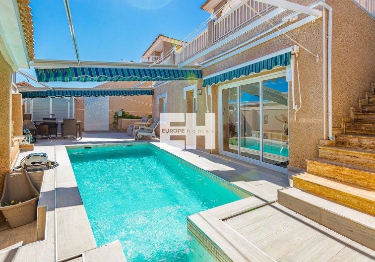 Segunda mano - villa - Torrevieja - Costa Blanca