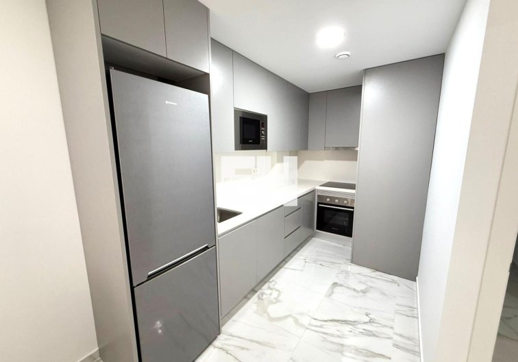 Segunda mano - Apartamento  - Torrevieja - Parque De Las Naciones