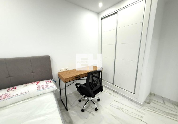 Segunda mano - Apartamento  - Torrevieja - Parque De Las Naciones