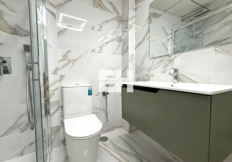 Segunda mano - Apartamento  - Torrevieja - Parque De Las Naciones