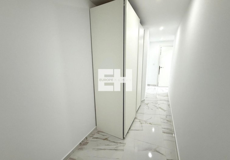 Segunda mano - Apartamento  - Torrevieja - Parque De Las Naciones