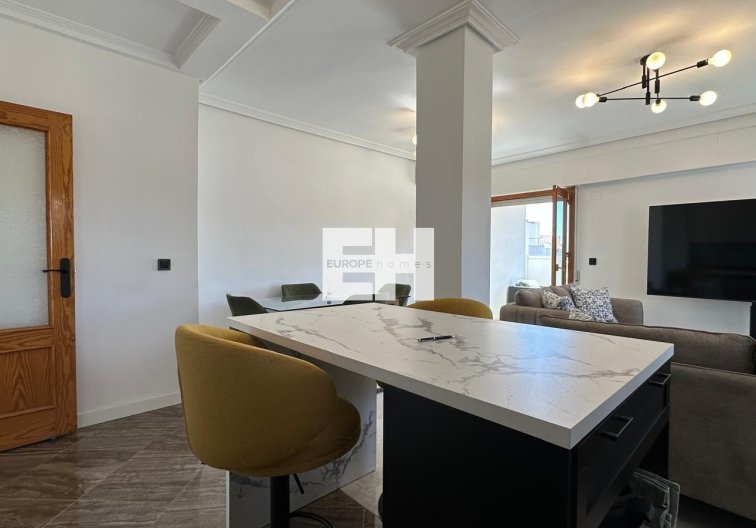 Segunda mano - Apartamento  - Torrevieja - Centro