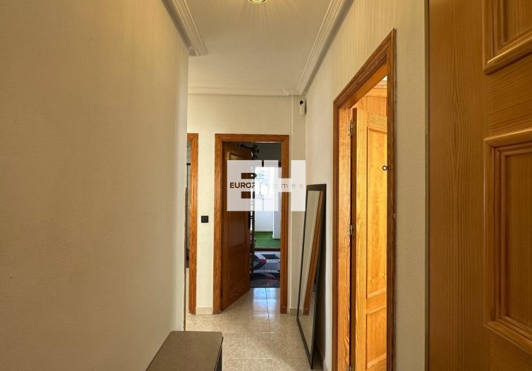 Segunda mano - Apartamento  - Torrevieja - Centro
