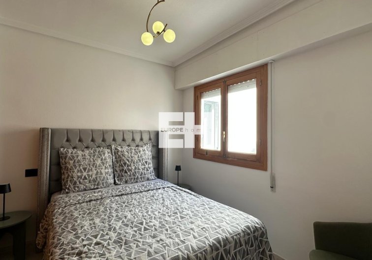 Segunda mano - Apartamento  - Torrevieja - Centro