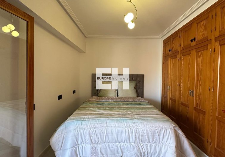 Segunda mano - Apartamento  - Torrevieja - Centro