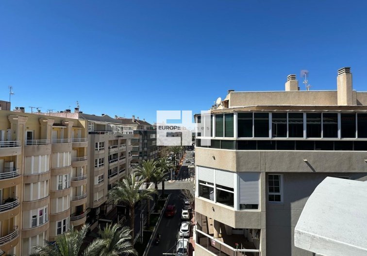 Segunda mano - Apartamento  - Torrevieja - Centro