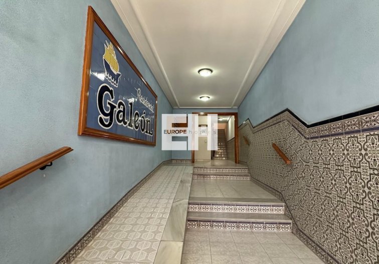 Segunda mano - Apartamento  - Torrevieja - Centro