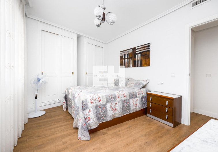 Segunda mano - Apartamento  - Torrevieja - Centro