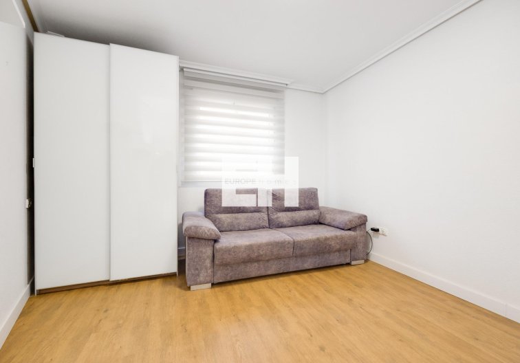 Segunda mano - Apartamento  - Torrevieja - Centro