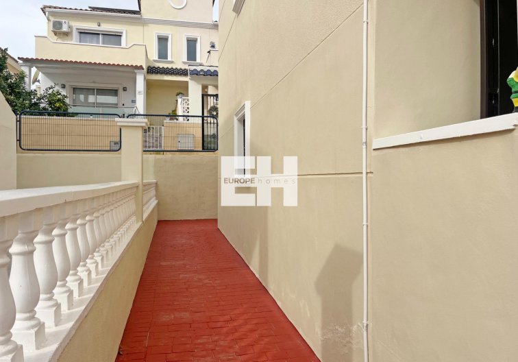 Segunda mano - Duplex - San Miguel de Salinas - Las Filipinas